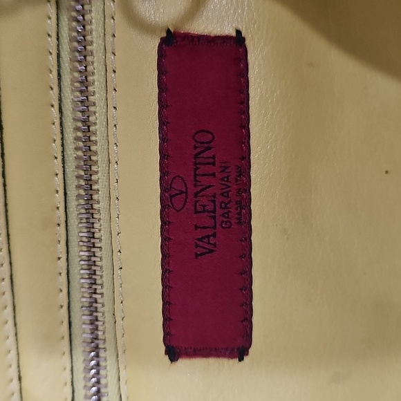 Valentino Garavani studded handbag (project) - Picture 7 of 10